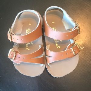 Saltwater sea wees sandals size 3